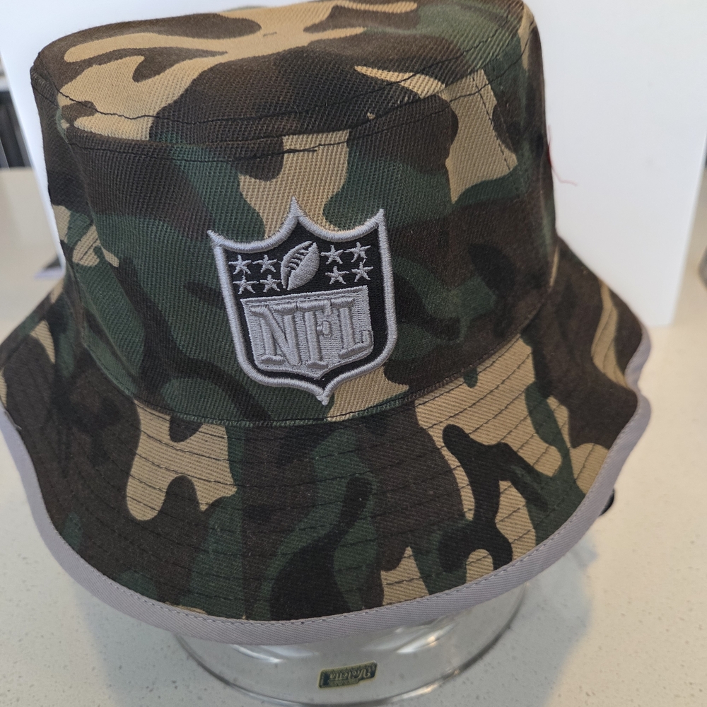 Dallas Cowboys New Era Camo Bucket Hat. New - Picture 2 of 2